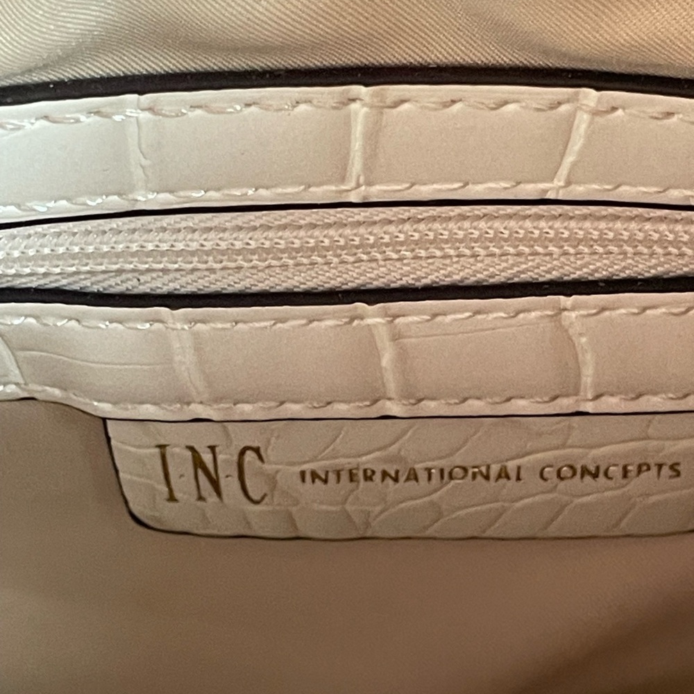 Elegant White Croc-Embossed Bucket Bag
International concept Purse - Picture 8 of 9